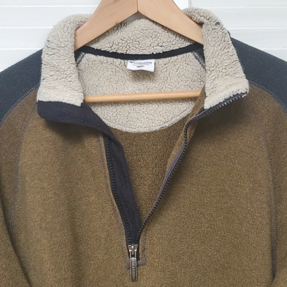 Columbia Fleece, Quarter Zip-up Sweater Size L